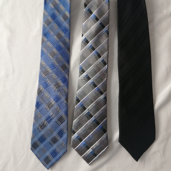 3 Tie Bundle 100% Silk Men's Ties Calvin Klein and Protocol Black, Silver, Blue - Picture 3 of 15